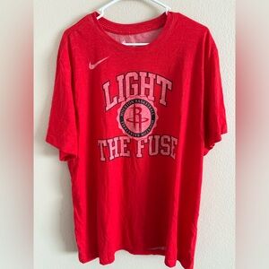 Nike‎ NWT Houston Rockets Basketball Light The Fuse Women’s XXL T-Shirt